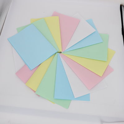Φωτογραφία FOCUS Brand Carbonless Paper Sharp And Black Image CB/CFB/CF Carbonless Paper για υπολογιστές 100% παρθένος χαρτοπολτός ξύλου